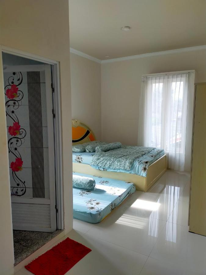 Villa keluarga Pandansari Malang Bagian luar foto